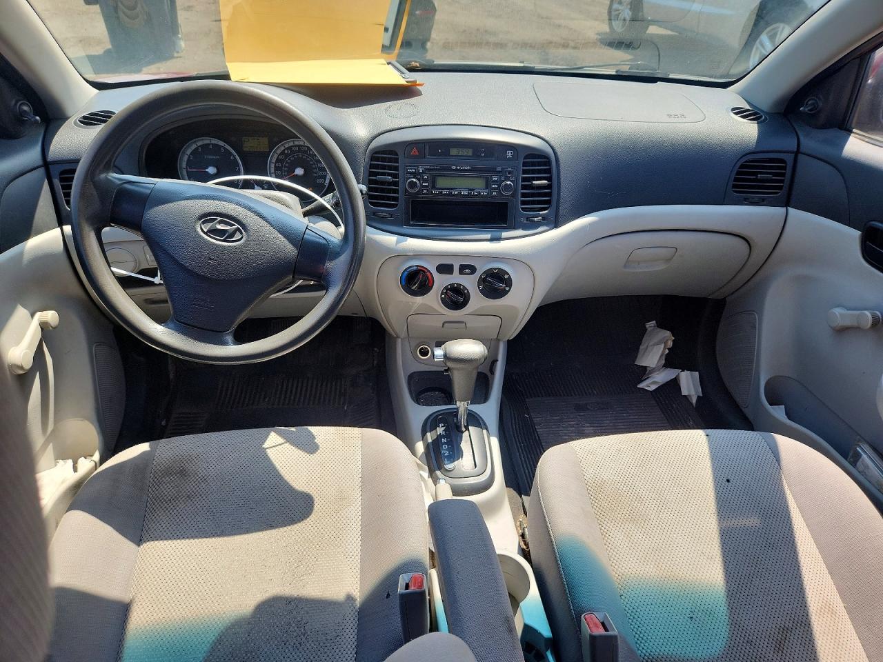 2009 Hyundai Accent Gl Red vin: KMHCN45C79U348260