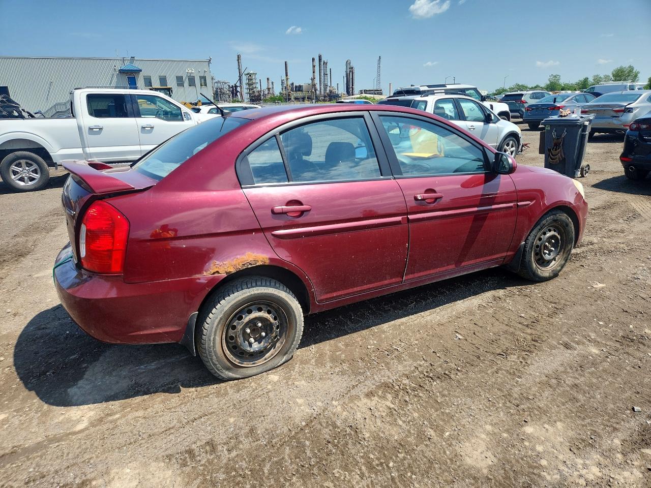 2009 Hyundai Accent Gl Red vin: KMHCN45C79U348260
