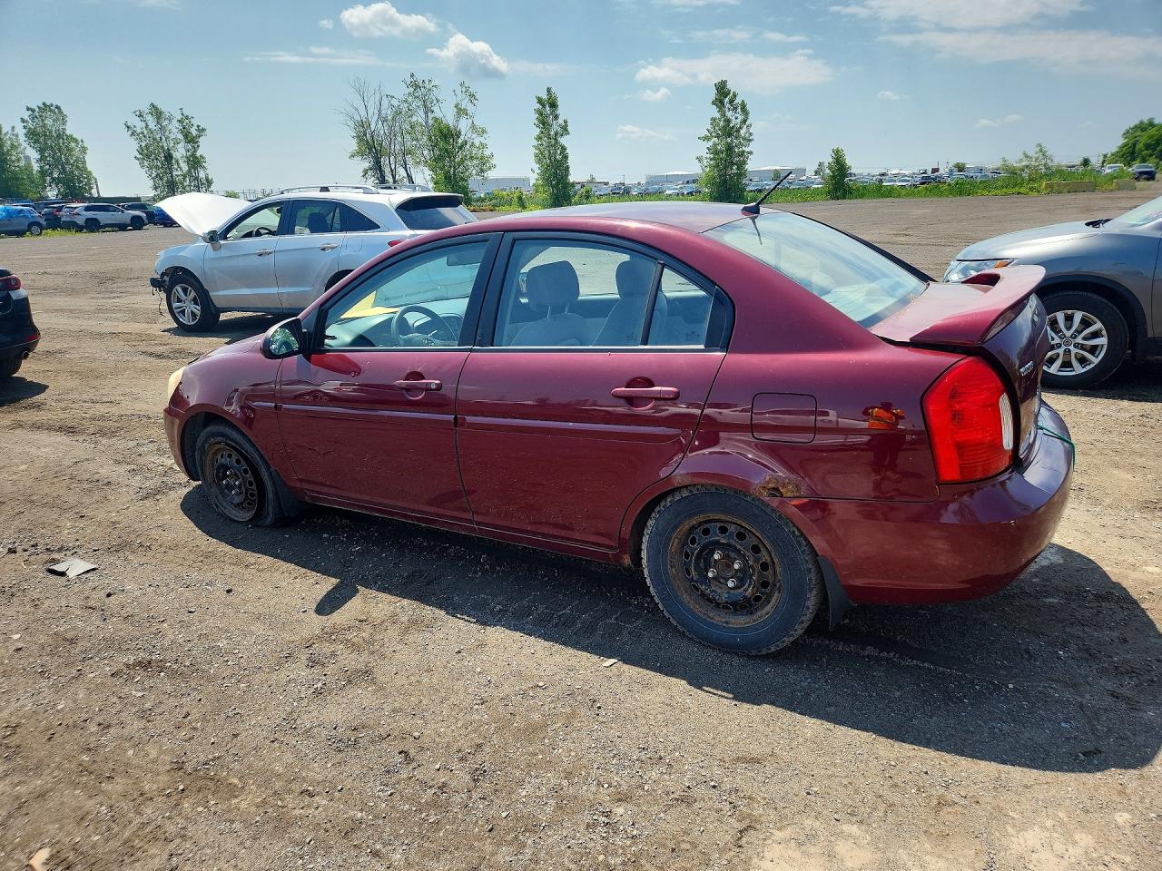 2009 Hyundai Accent Gl Red vin: KMHCN45C79U348260