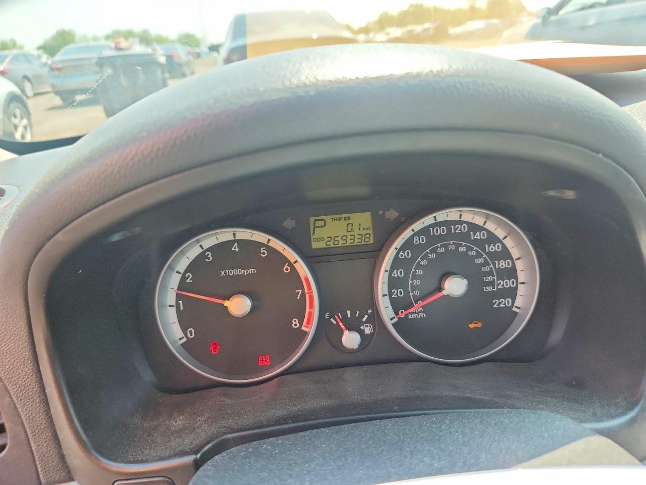 2009 Hyundai Accent Gl Red vin: KMHCN45C79U348260
