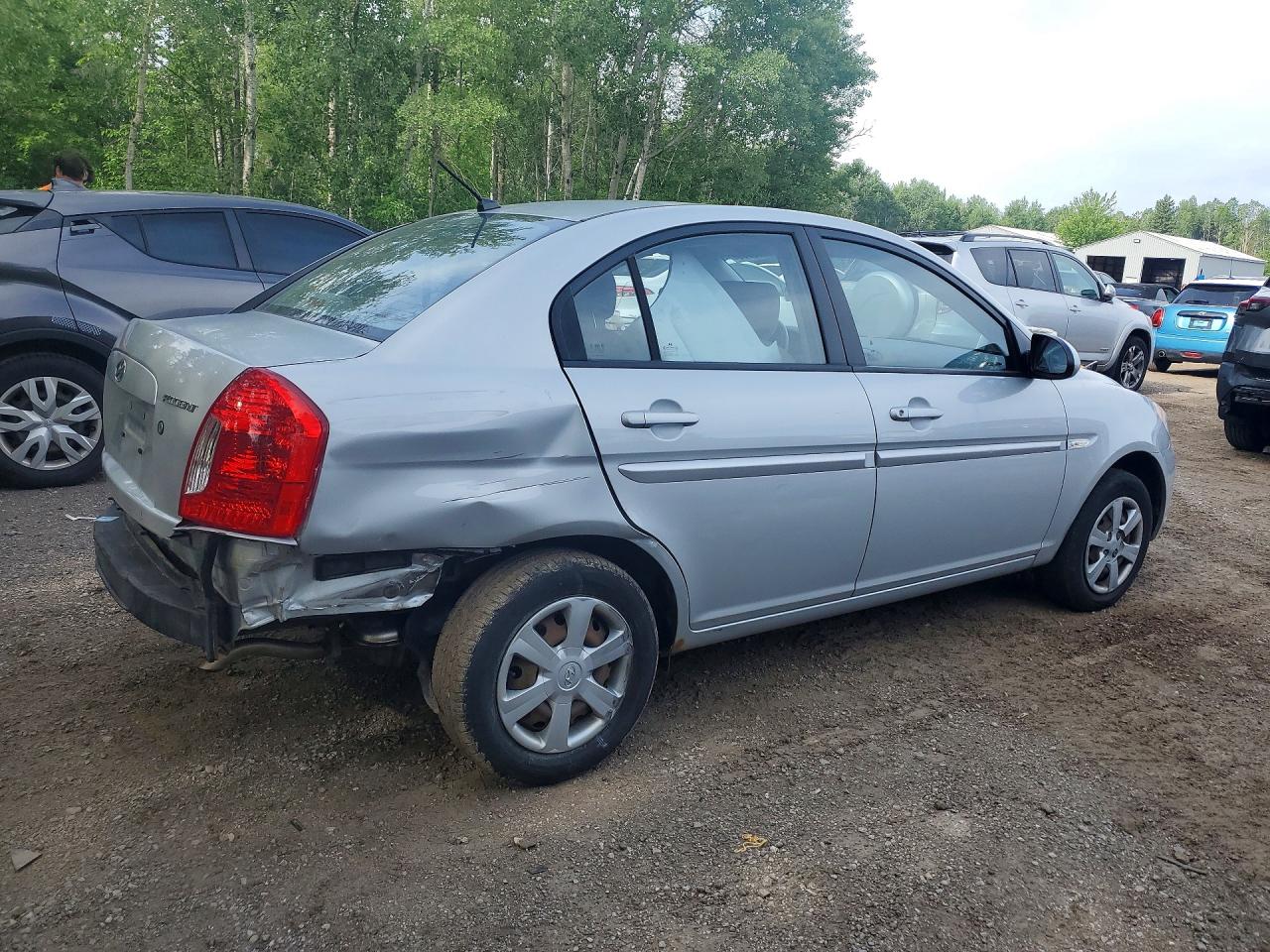 2007 Hyundai Accent Gls Серебряный vin: KMHCN45C87U165706