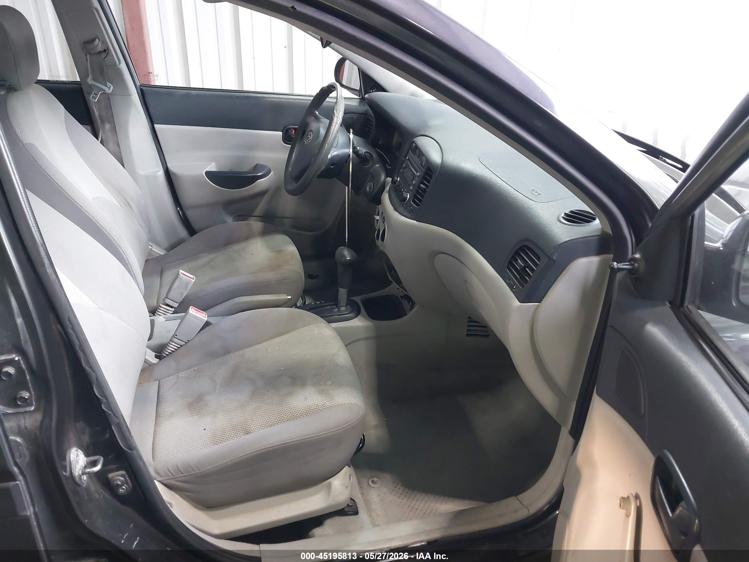 2007 Hyundai Accent Gls Blue vin: KMHCN46C07U110052