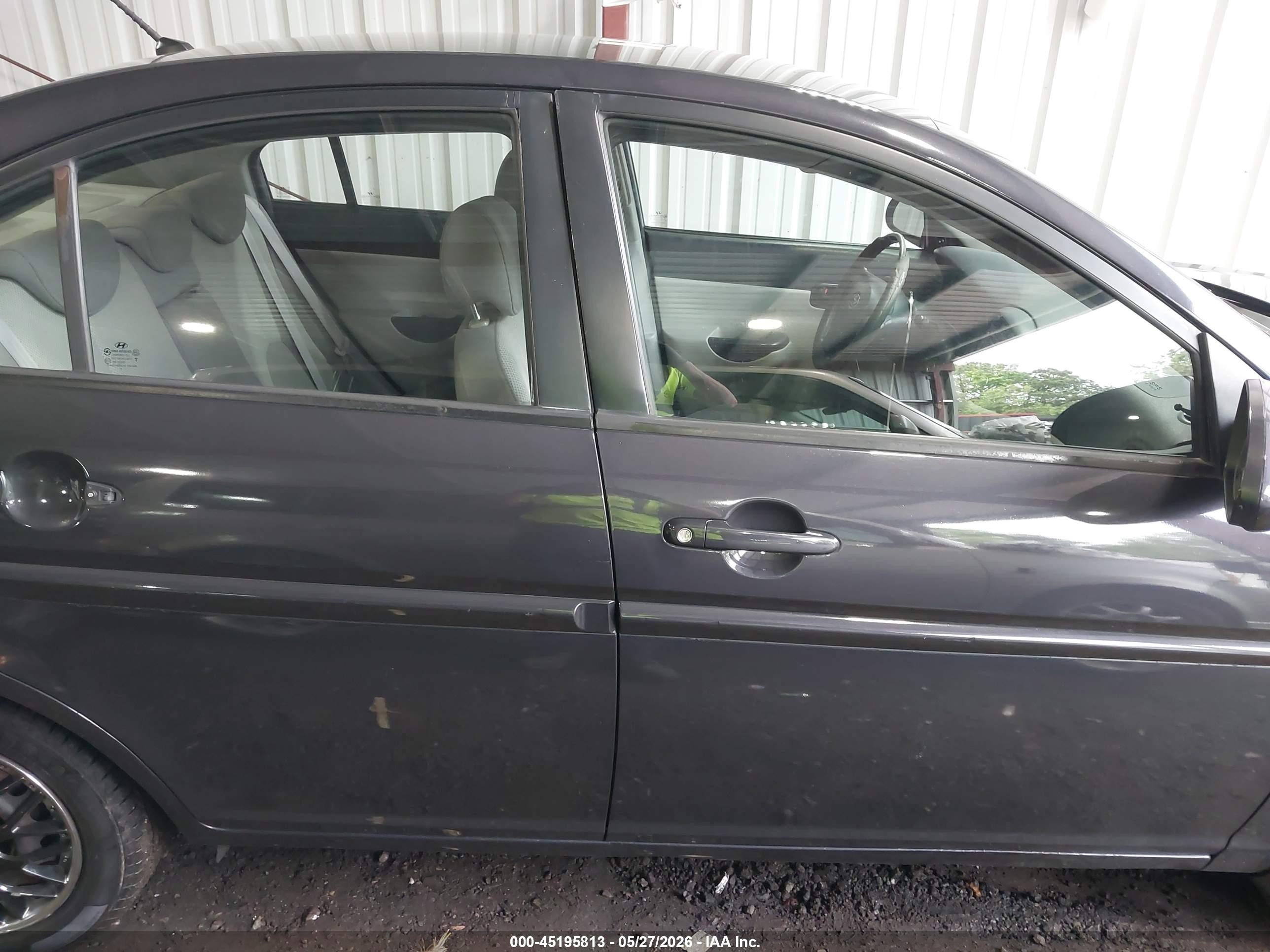 2007 Hyundai Accent Gls Blue vin: KMHCN46C07U110052