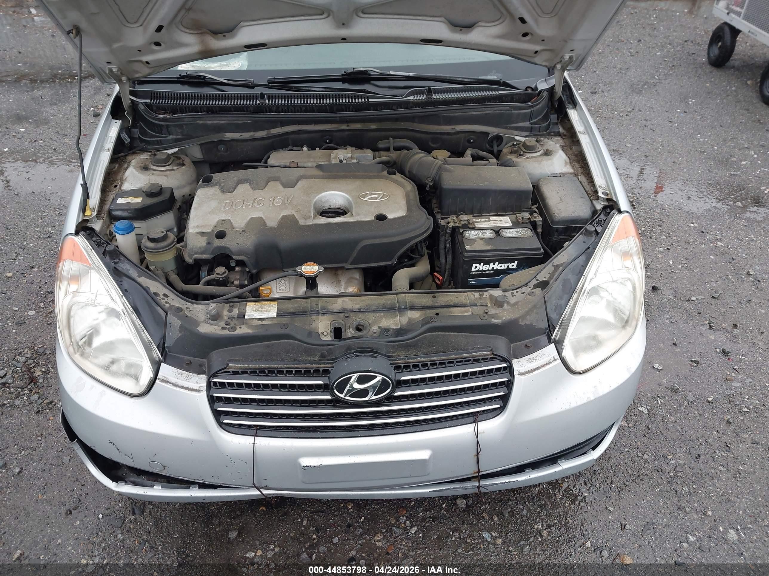2007 Hyundai Accent Gls Silver vin: KMHCN46C07U155167