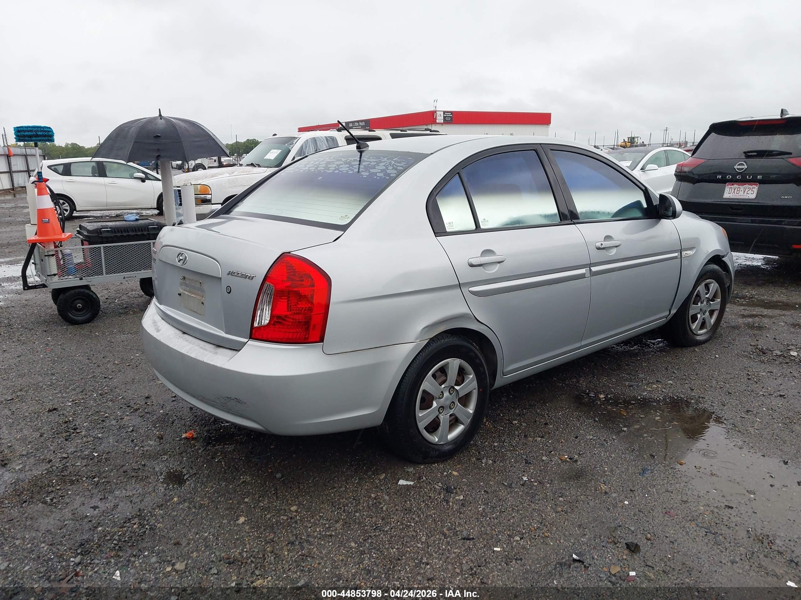 2007 Hyundai Accent Gls Silver vin: KMHCN46C07U155167