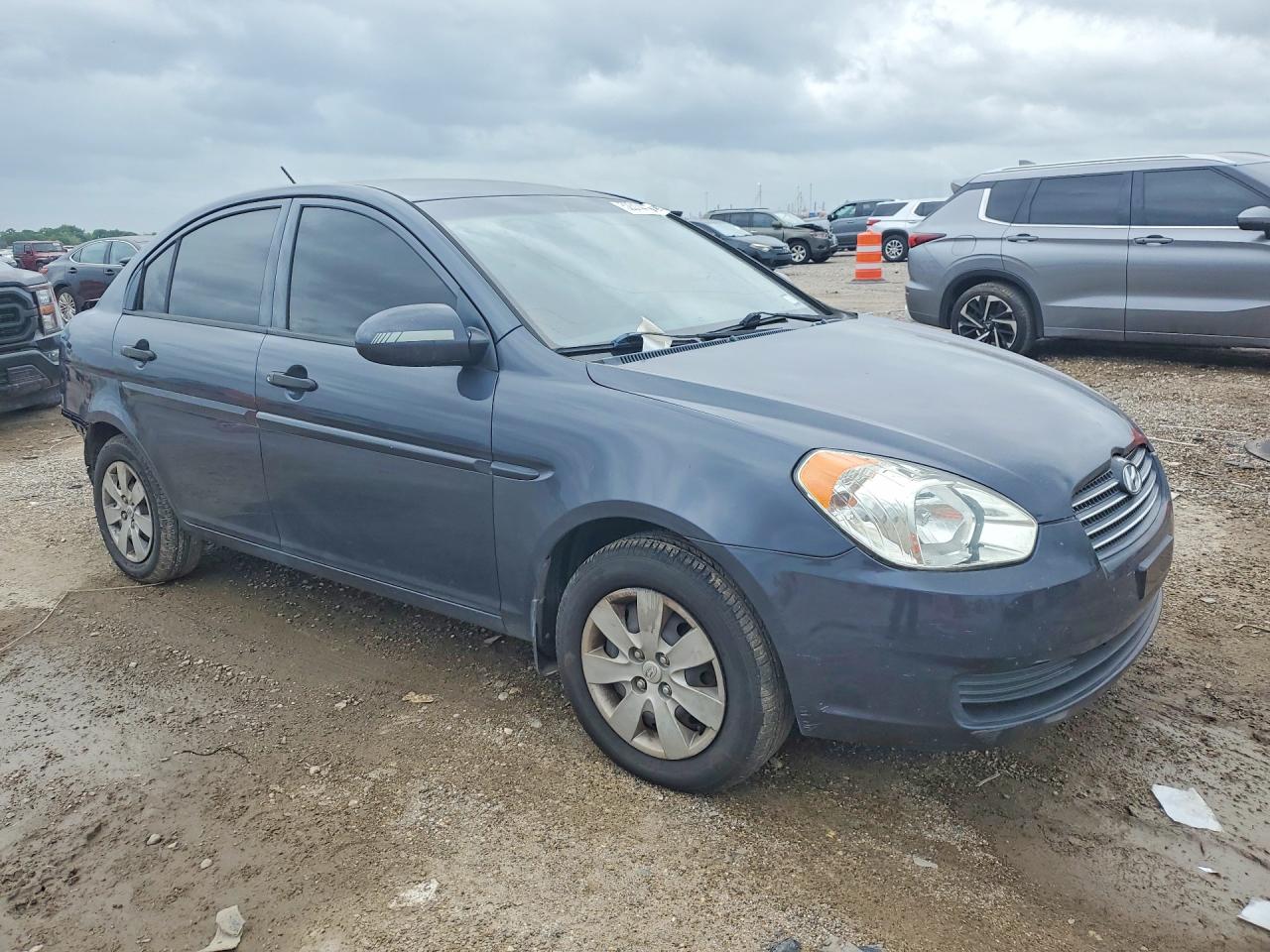 2009 Hyundai Accent Gls Gray vin: KMHCN46C09U288756