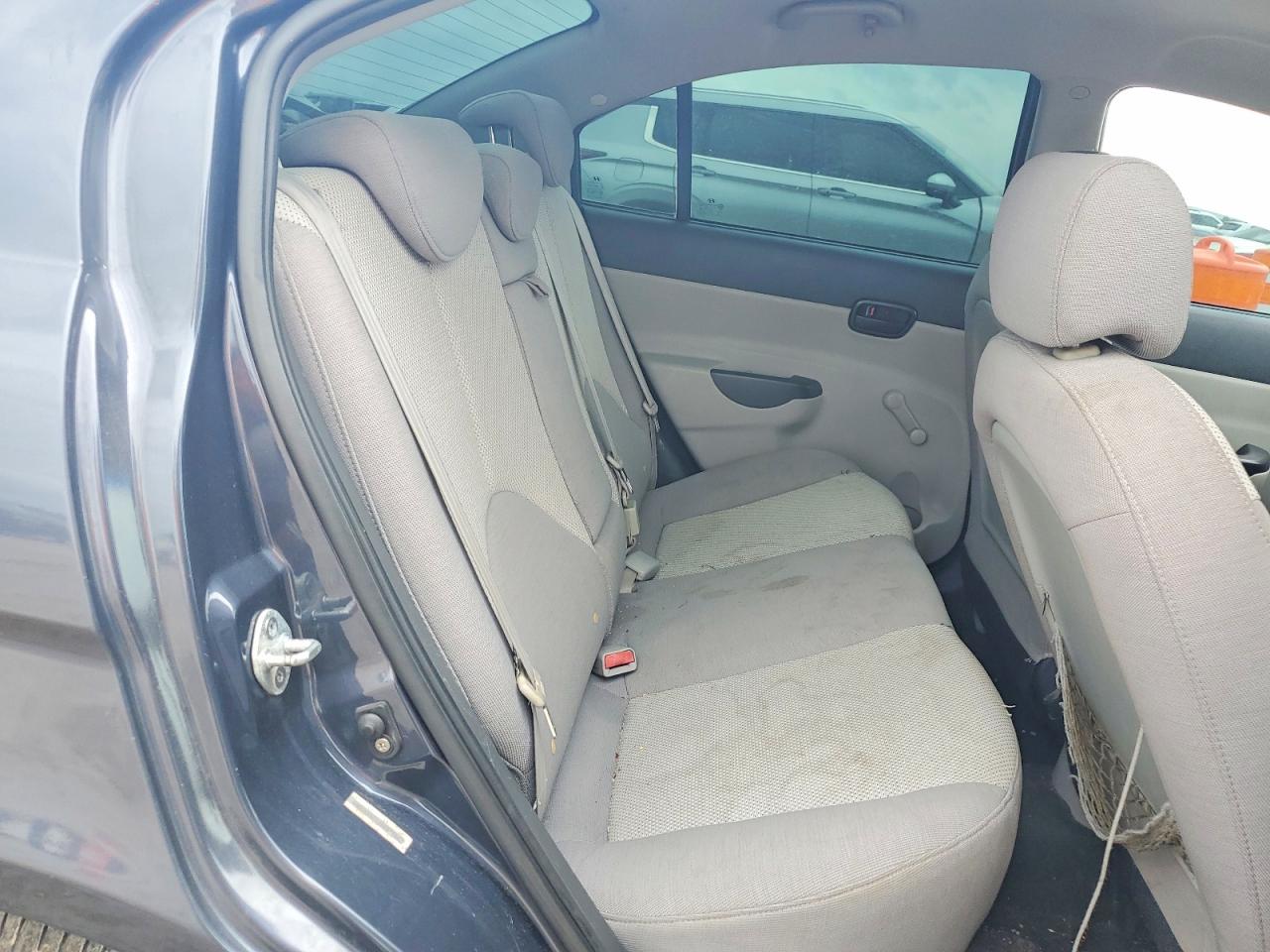 2009 Hyundai Accent Gls Gray vin: KMHCN46C09U288756