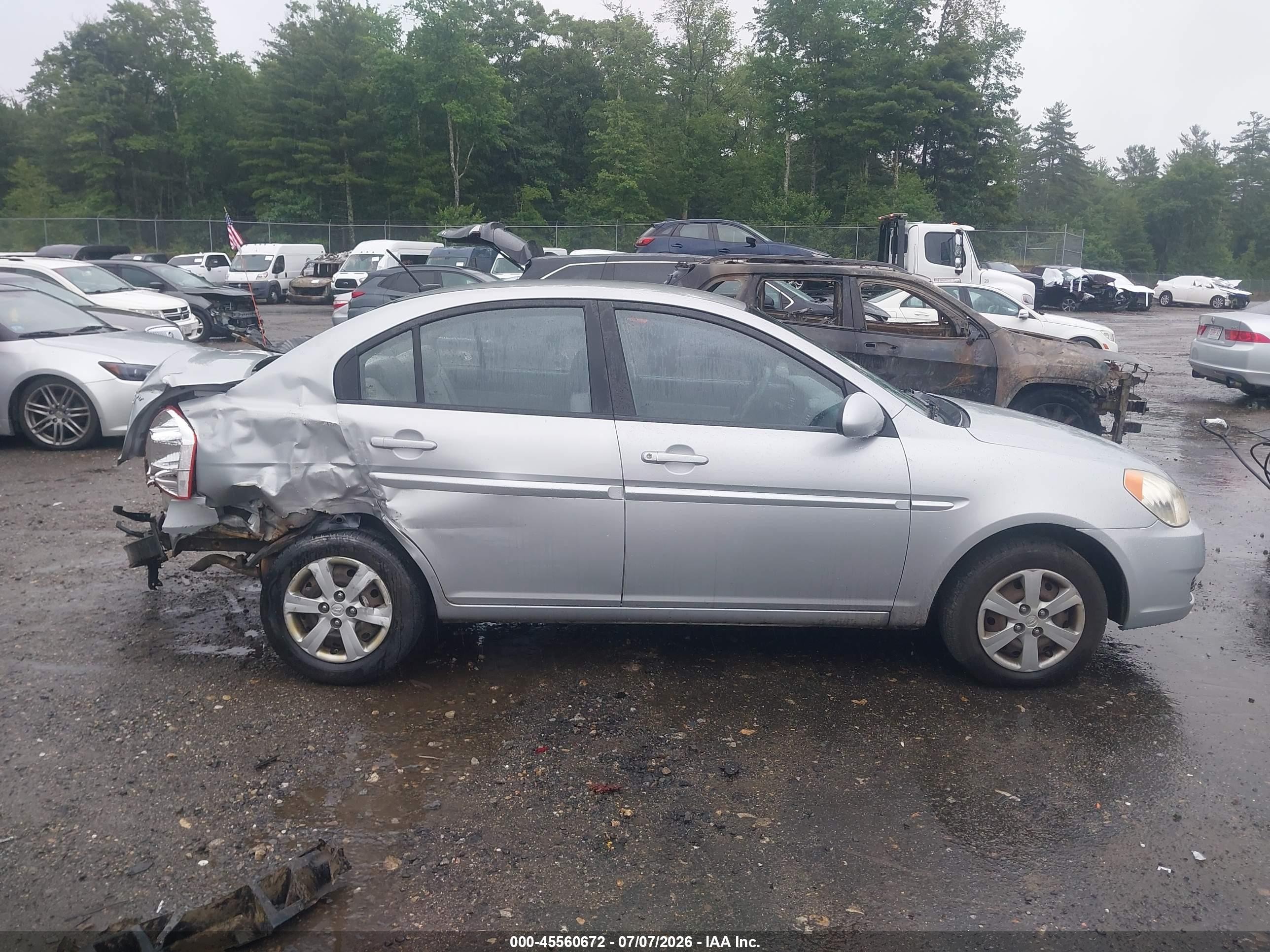 2009 Hyundai Accent Gls Silver vin: KMHCN46C09U316233