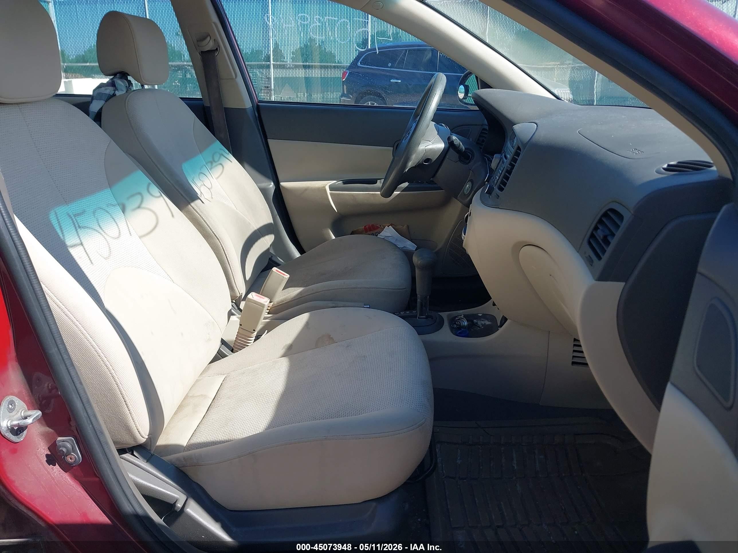 2009 Hyundai Accent Gls Red vin: KMHCN46C09U318726