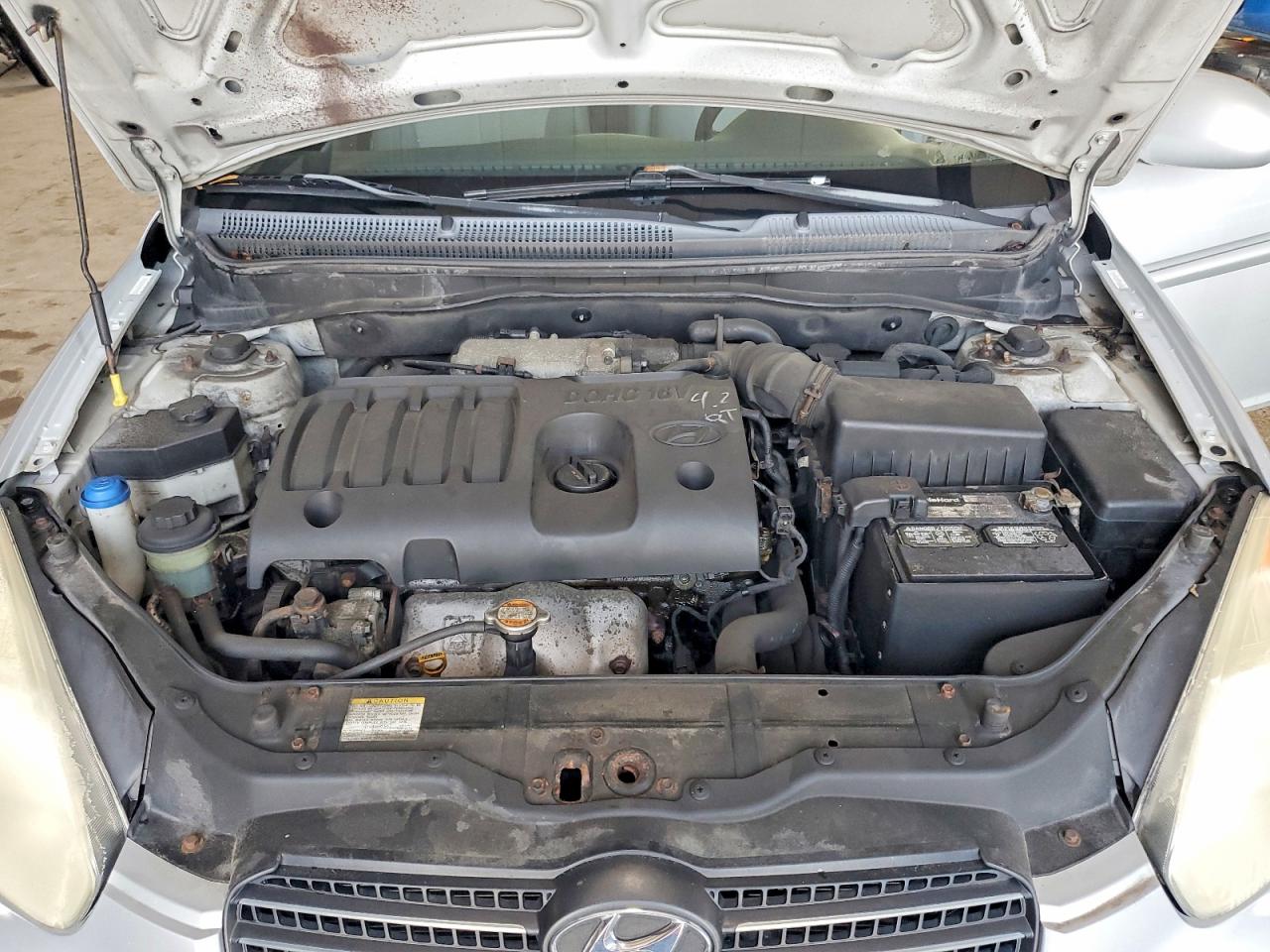 2009 Hyundai Accent Gls Silver vin: KMHCN46C09U340774