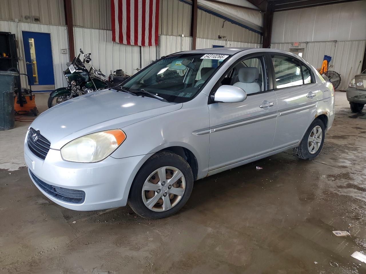2009 Hyundai Accent Gls Silver vin: KMHCN46C09U340774
