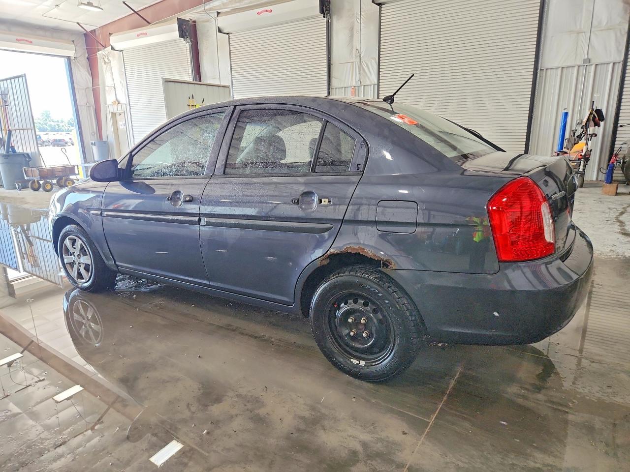 2009 Hyundai Accent Gls Gray vin: KMHCN46C09U381874