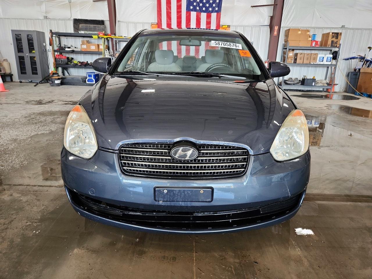 2009 Hyundai Accent Gls Gray vin: KMHCN46C09U381874