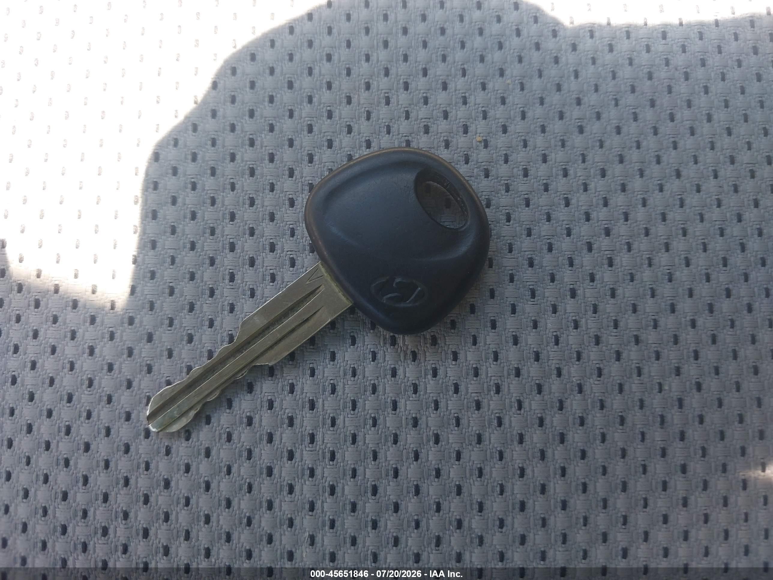 2009 Hyundai Accent Gls Белый vin: KMHCN46C19U321196