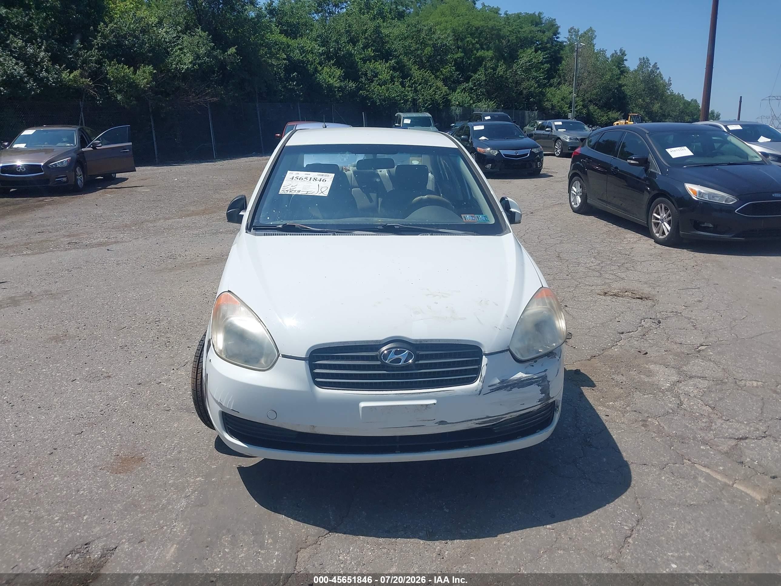 2009 Hyundai Accent Gls Белый vin: KMHCN46C19U321196