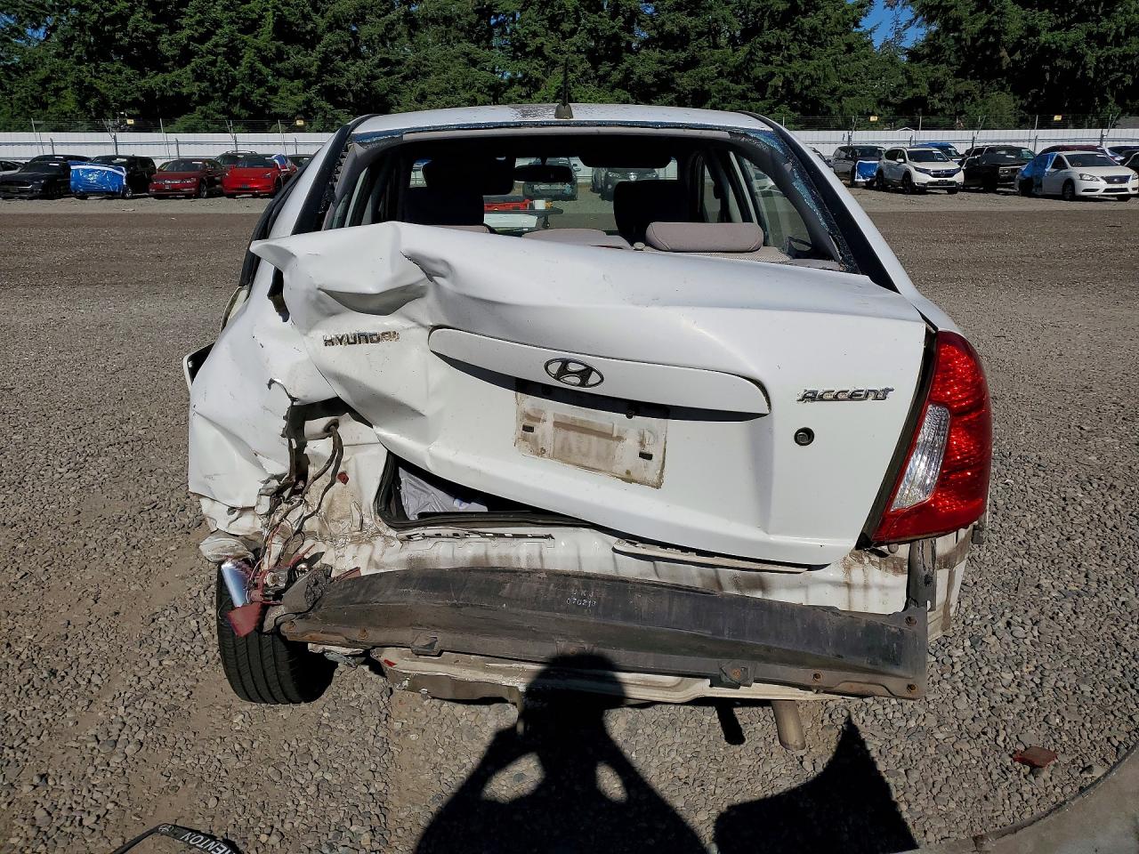 2007 Hyundai Accent Gls White vin: KMHCN46C27U139360