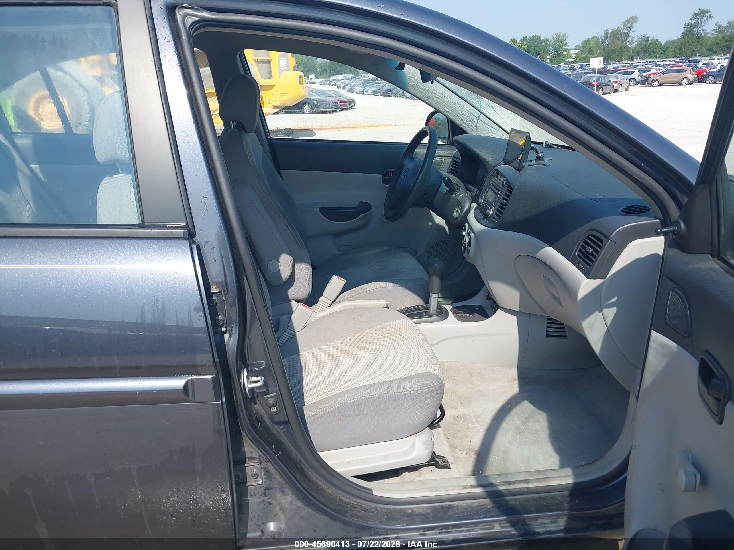2008 Hyundai Accent Gls Black vin: KMHCN46C28U175440