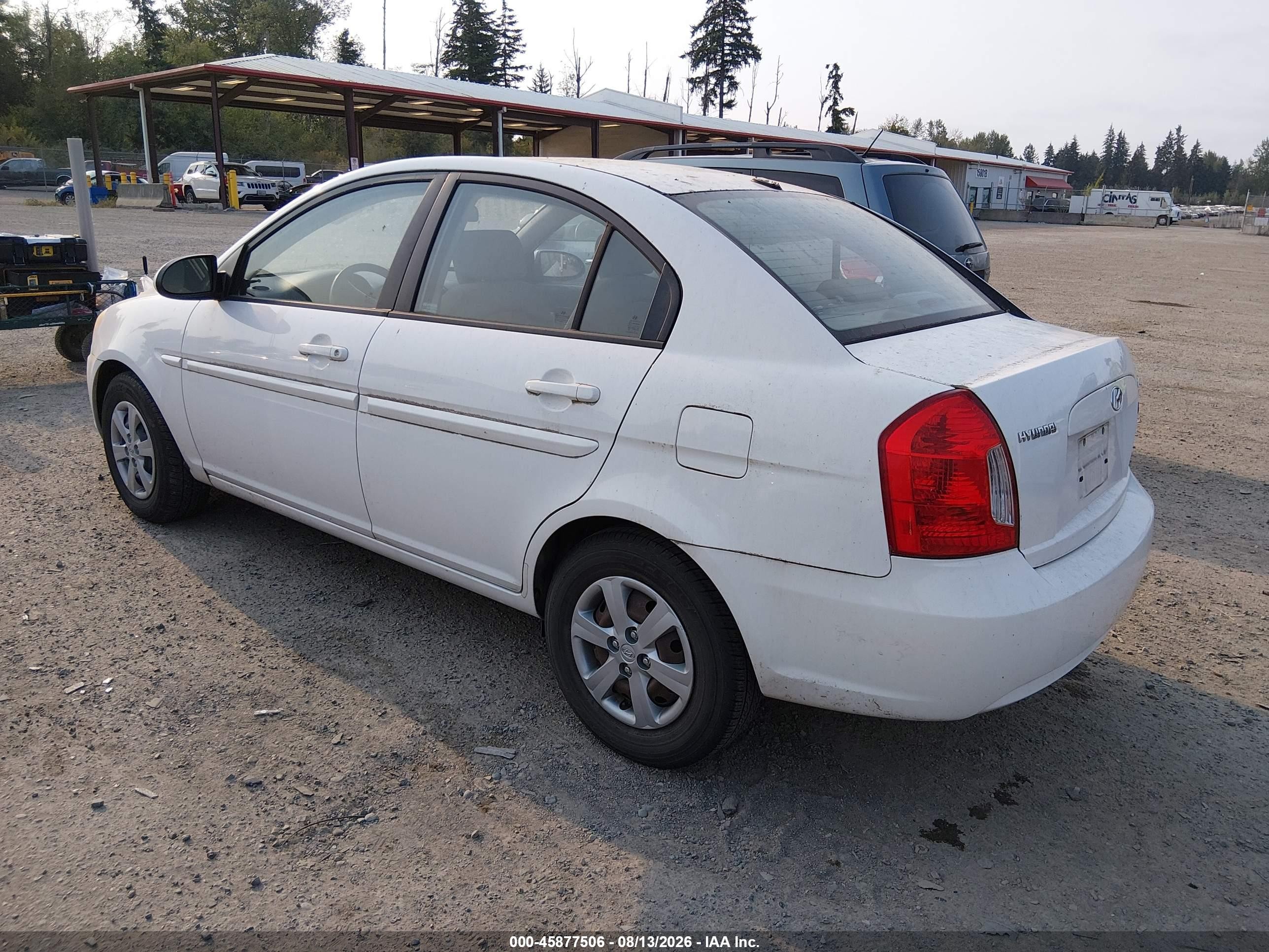 2008 Hyundai Accent Gls White vin: KMHCN46C28U243770