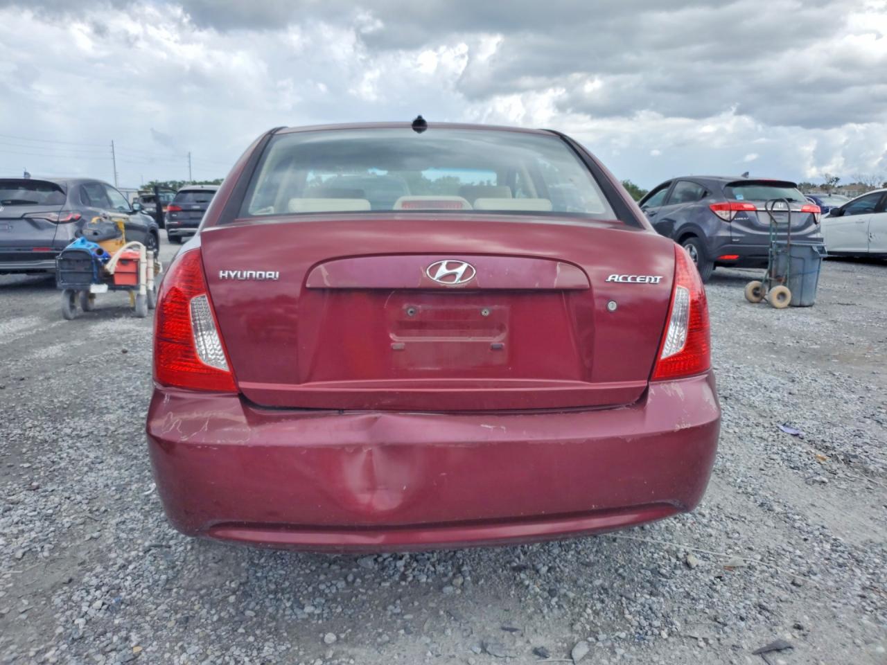 2008 Hyundai Accent Gls Red vin: KMHCN46C28U275957