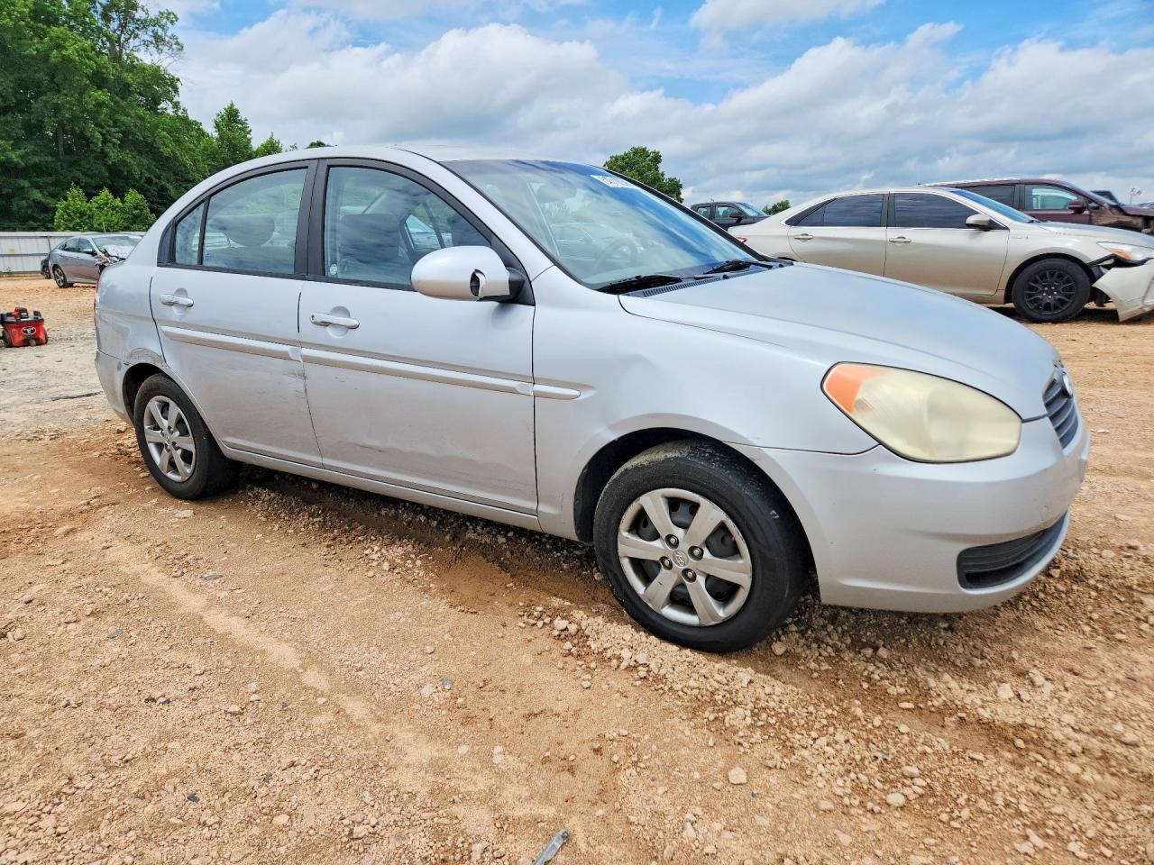 2009 Hyundai Accent Gls Серебряный vin: KMHCN46C29U339481