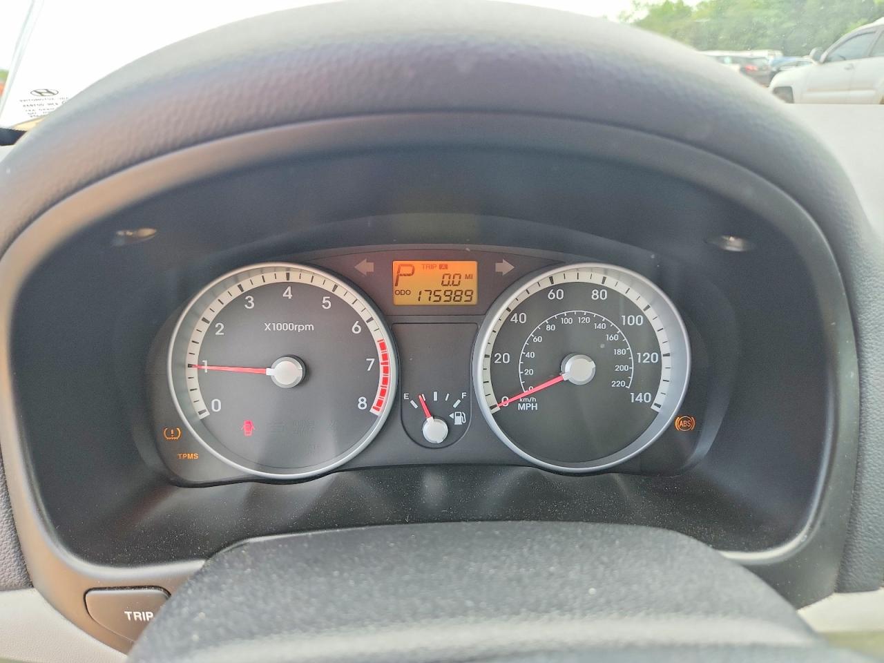 2009 Hyundai Accent Gls Серебряный vin: KMHCN46C29U339481
