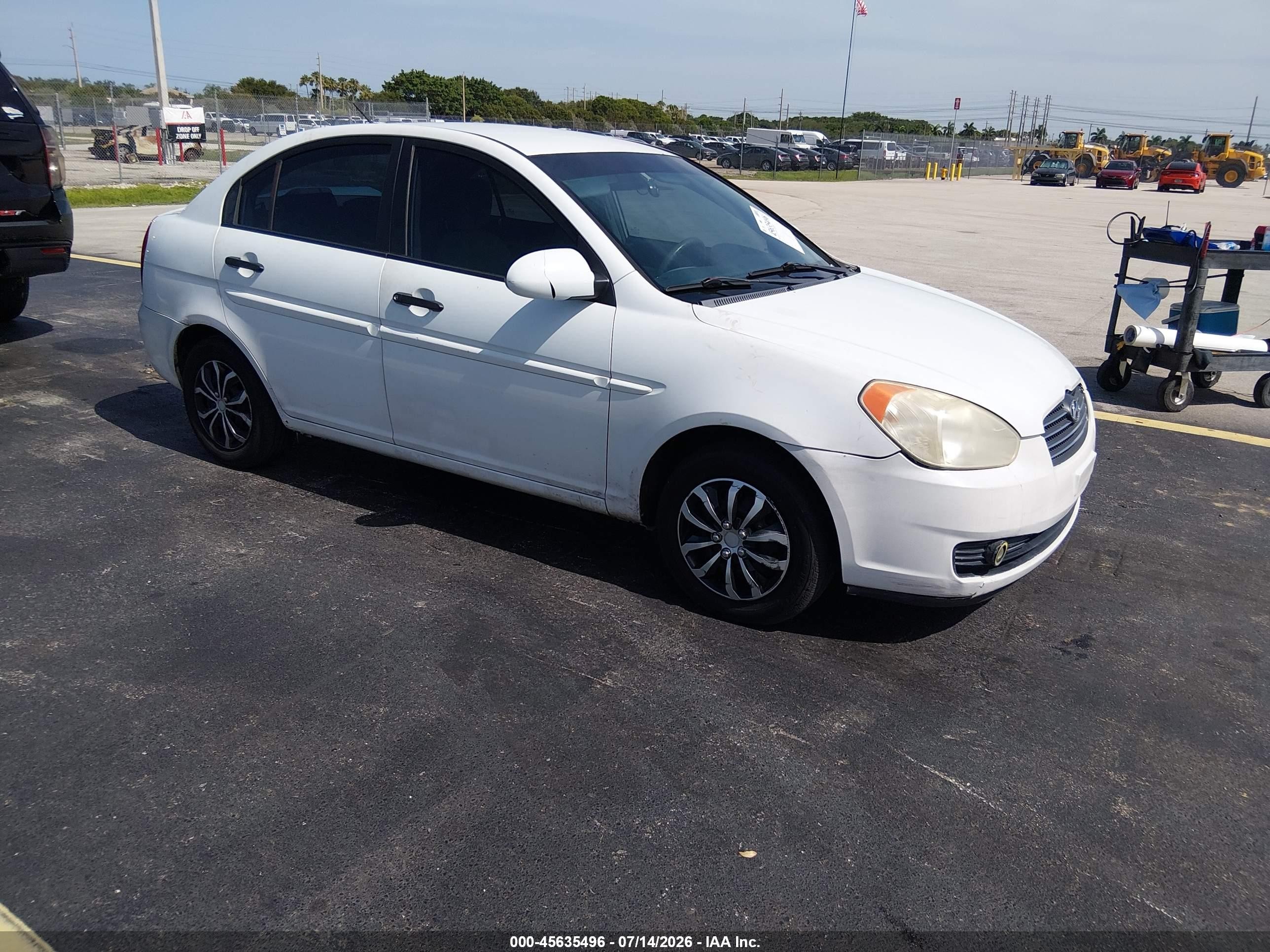 2006 Hyundai Accent Gls Белый vin: KMHCN46C36U033594