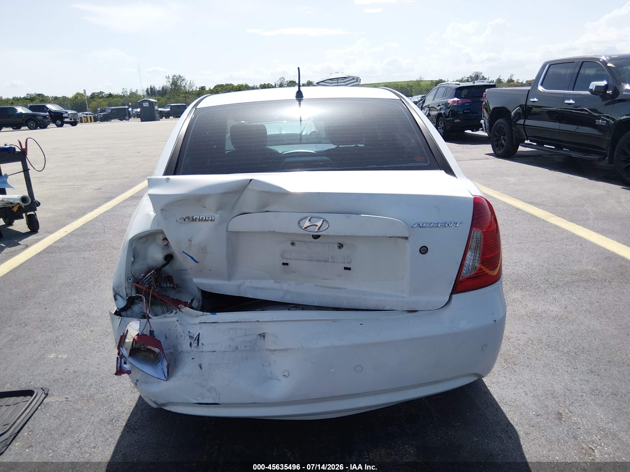 2006 Hyundai Accent Gls Белый vin: KMHCN46C36U033594