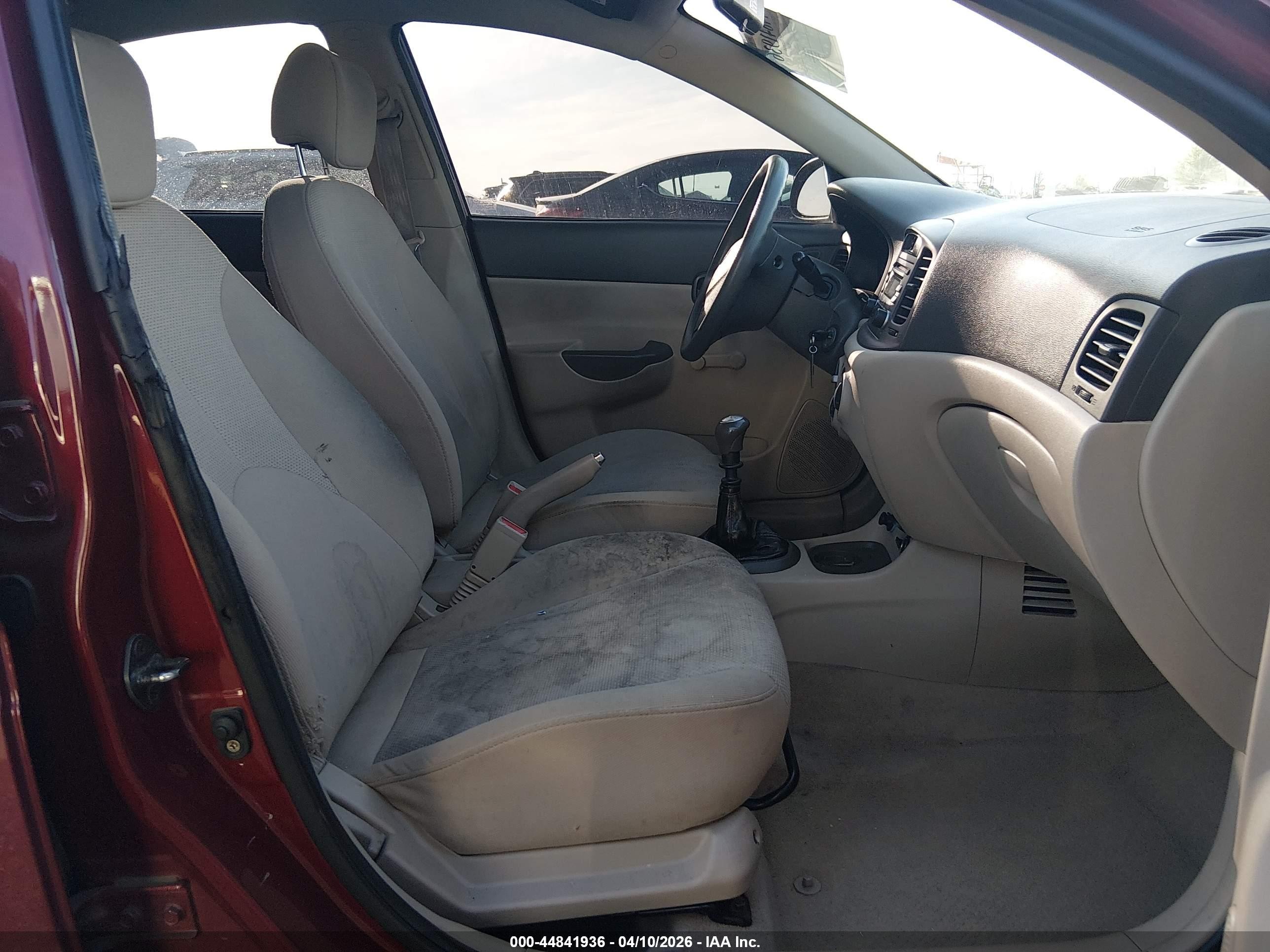 2007 Hyundai Accent Gls Красный vin: KMHCN46C37U121255