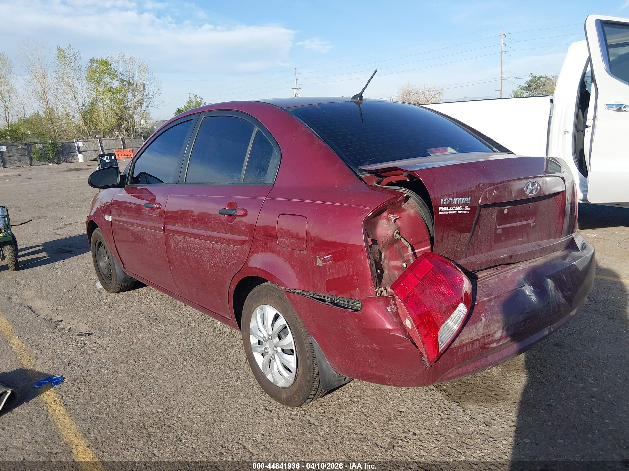 2007 Hyundai Accent Gls Красный vin: KMHCN46C37U121255