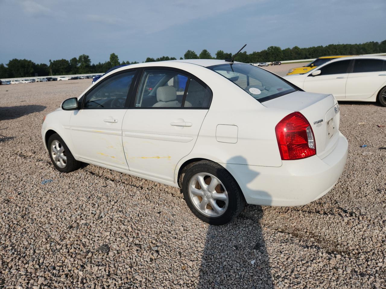 2008 Hyundai Accent Gls White vin: KMHCN46C38U250999