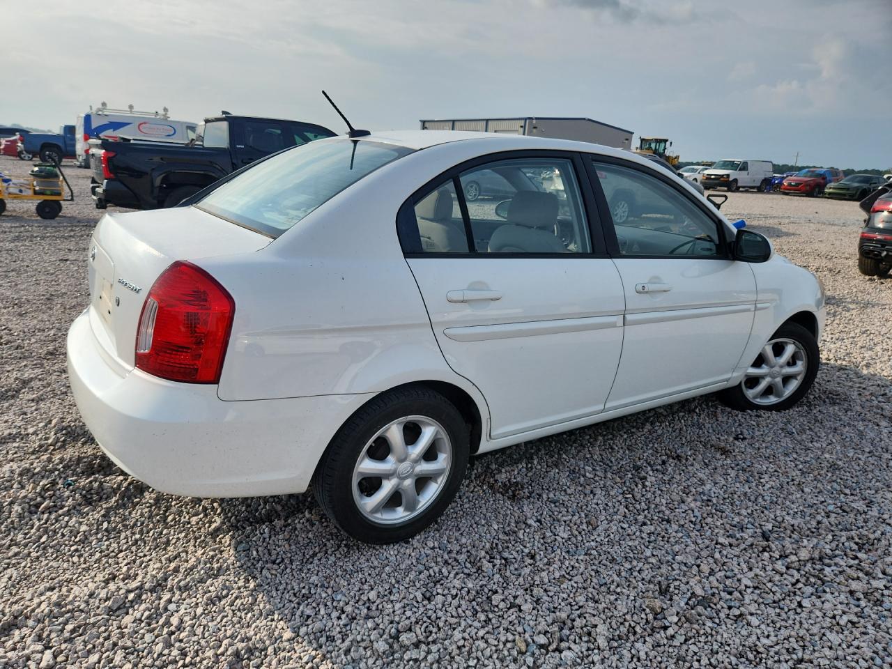 2008 Hyundai Accent Gls White vin: KMHCN46C38U250999