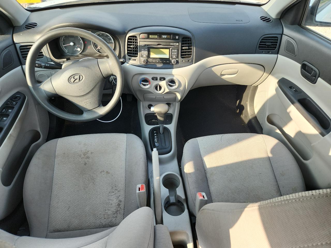 2008 Hyundai Accent Gls White vin: KMHCN46C38U250999