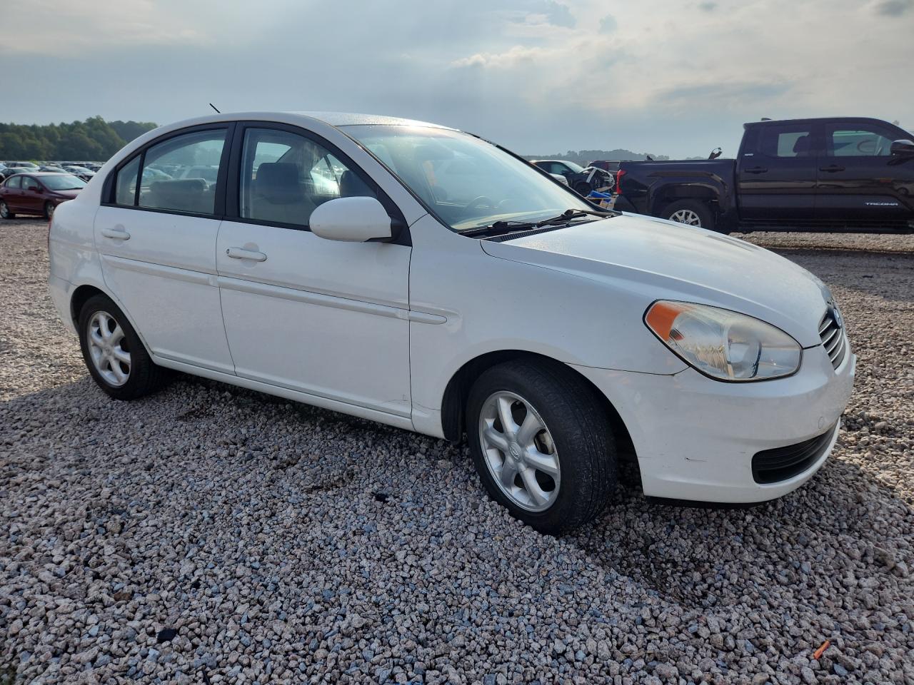 2008 Hyundai Accent Gls White vin: KMHCN46C38U250999