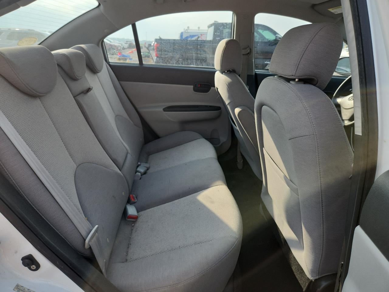 2008 Hyundai Accent Gls White vin: KMHCN46C38U250999