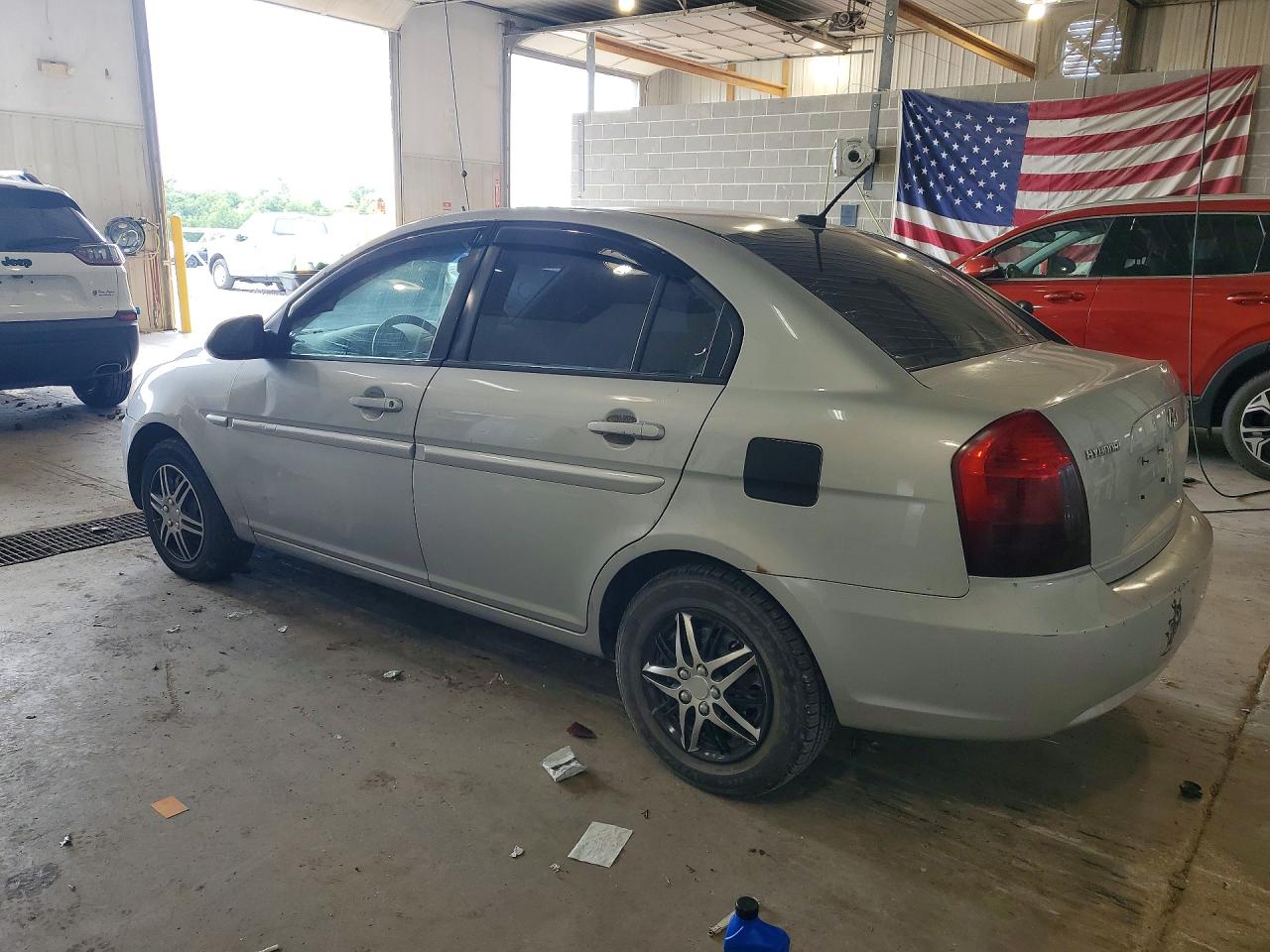 2008 Hyundai Accent Gls Серебряный vin: KMHCN46C38U275515