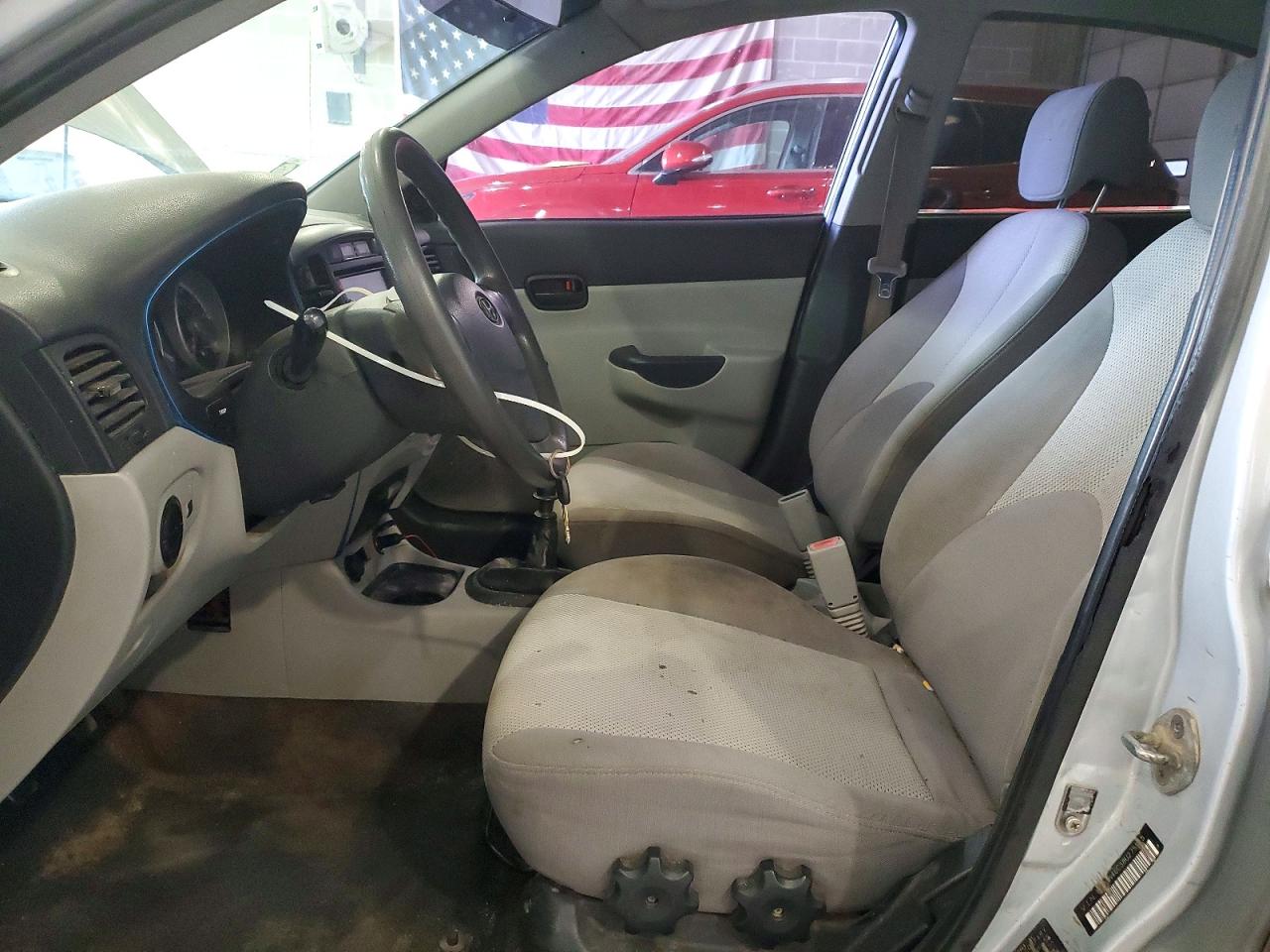2008 Hyundai Accent Gls Серебряный vin: KMHCN46C38U275515