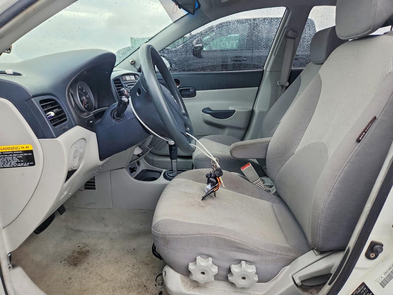 2006 Hyundai Accent Gls Белый vin: KMHCN46C46U026962
