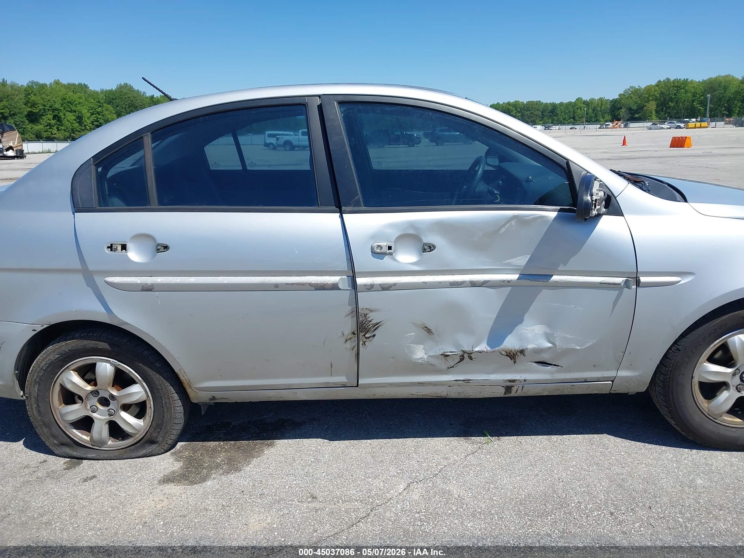 2006 Hyundai Accent Gls Silver vin: KMHCN46C46U057807