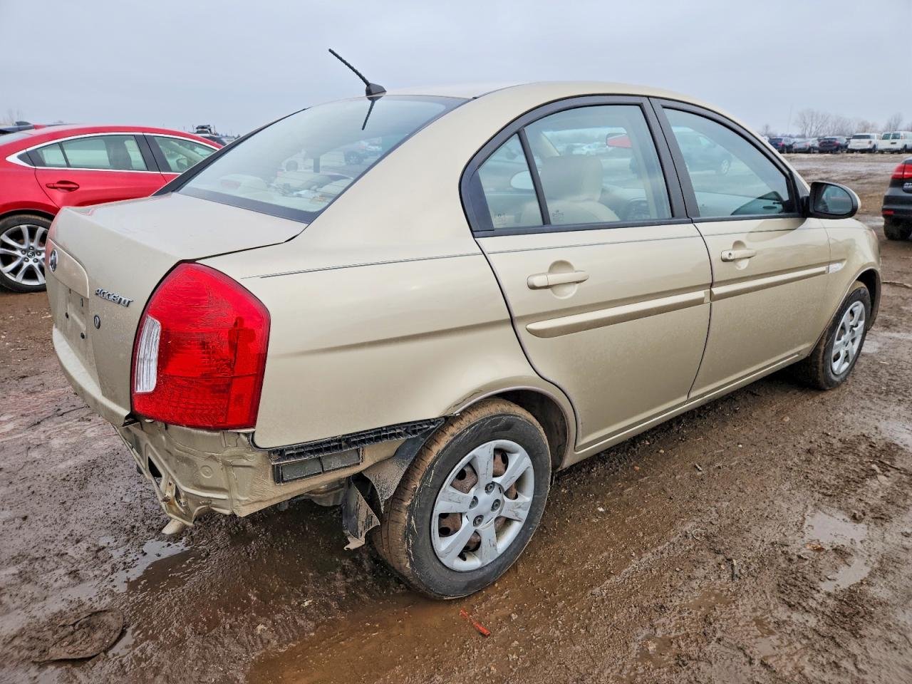 2007 Hyundai Accent Gls Beige vin: KMHCN46C47U148903