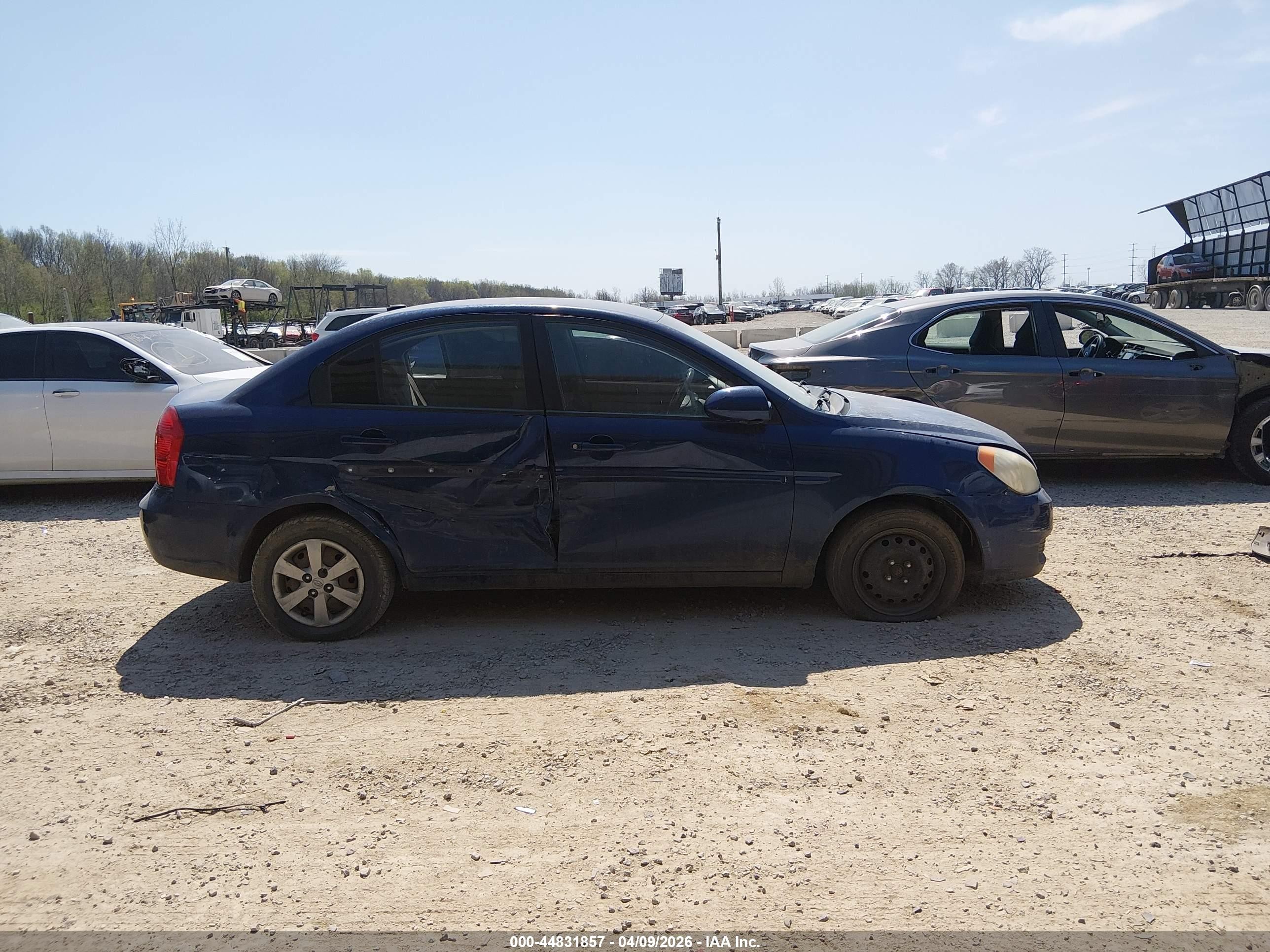 2009 Hyundai Accent Gls Blue vin: KMHCN46C49U328076
