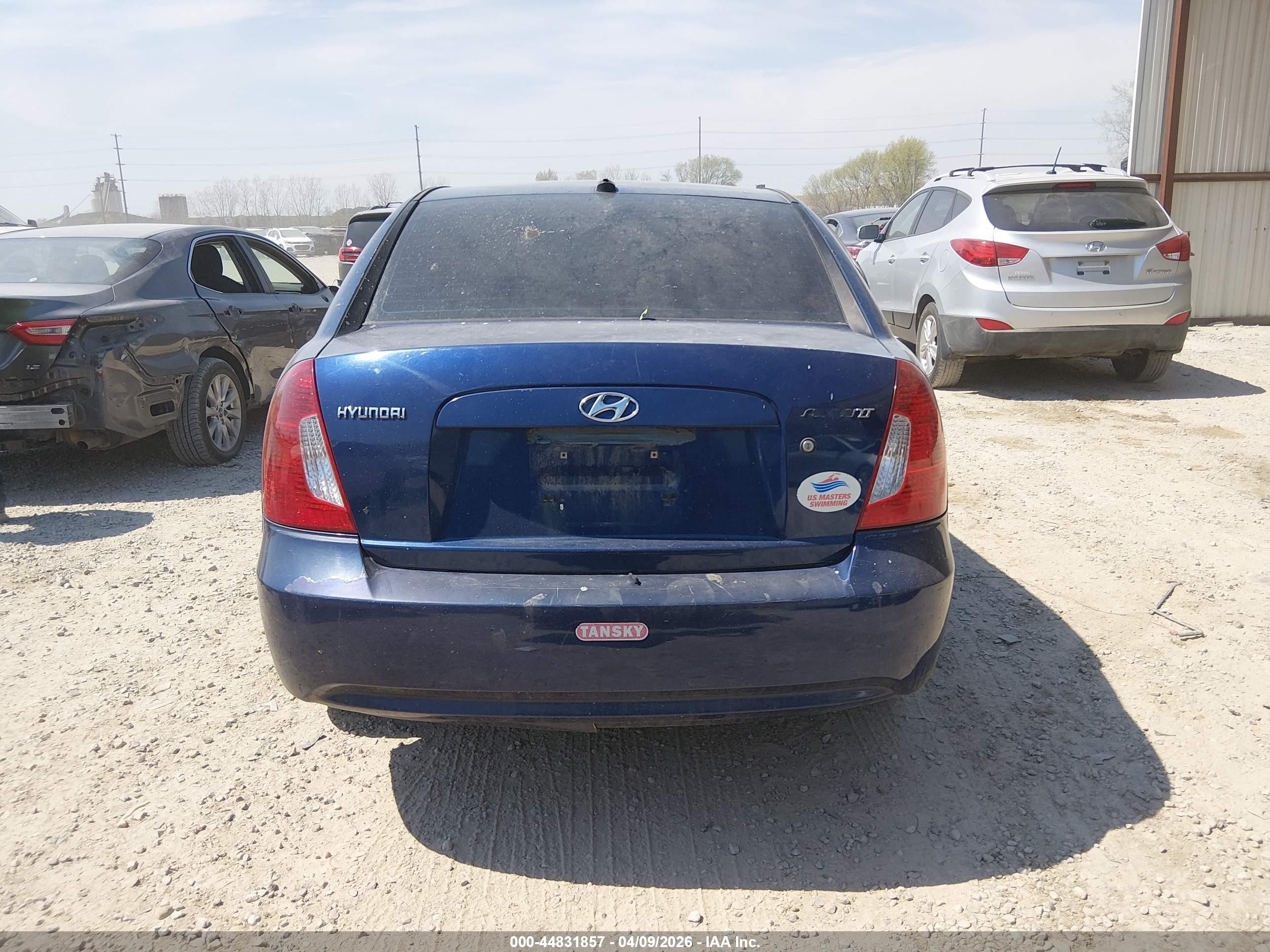 2009 Hyundai Accent Gls Blue vin: KMHCN46C49U328076