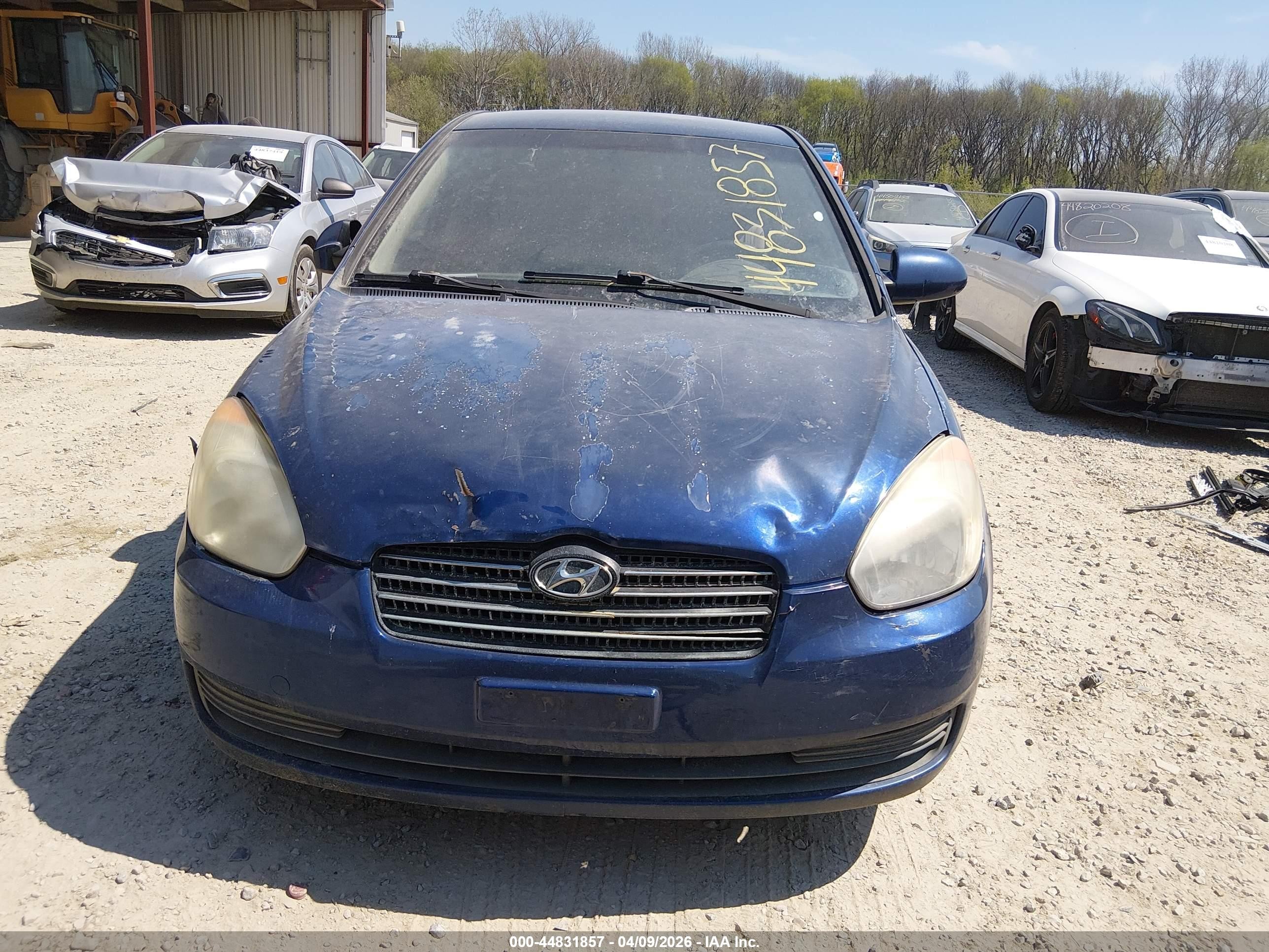 2009 Hyundai Accent Gls Blue vin: KMHCN46C49U328076