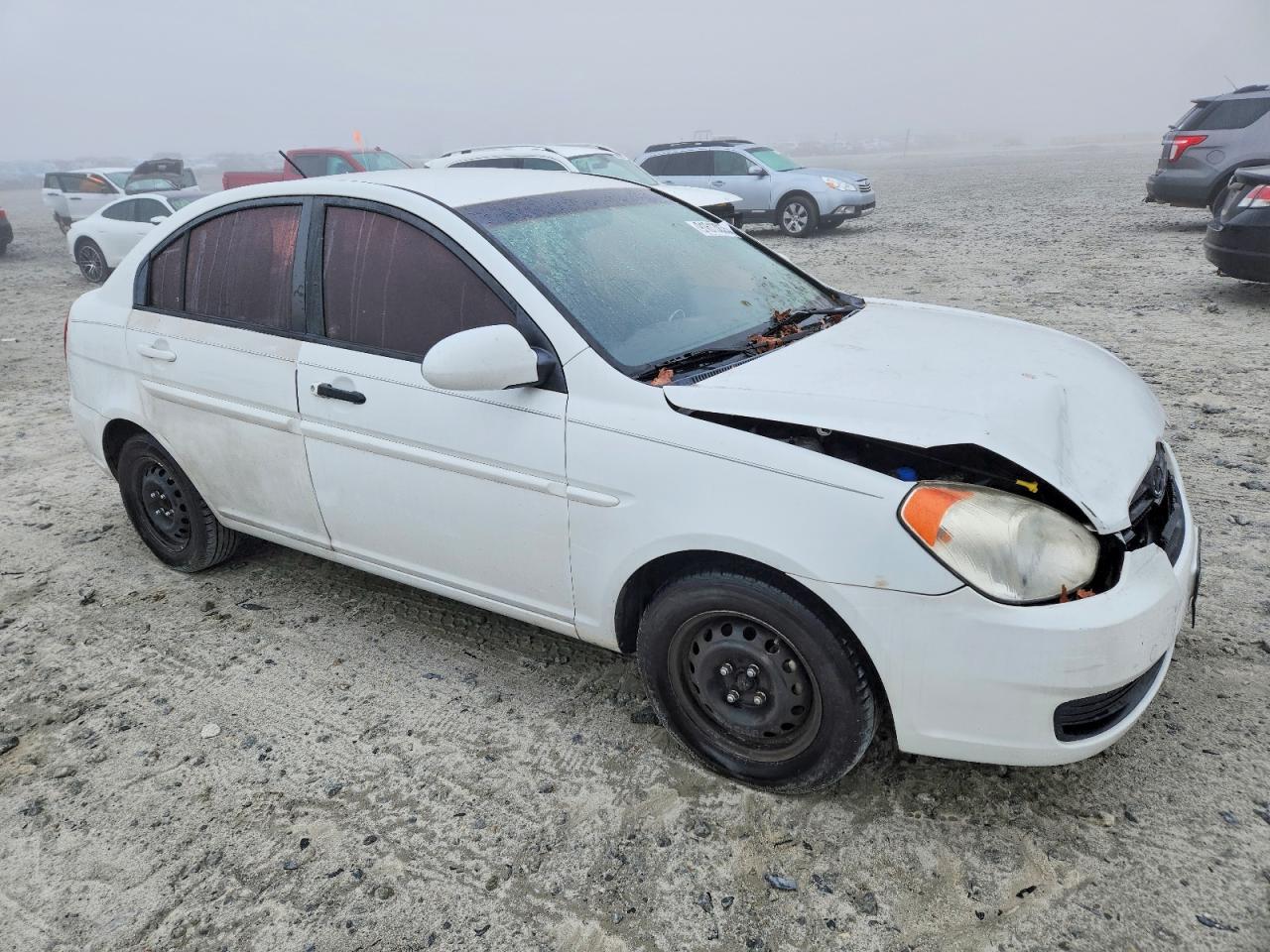 2009 Hyundai Accent Gls White vin: KMHCN46C49U328479