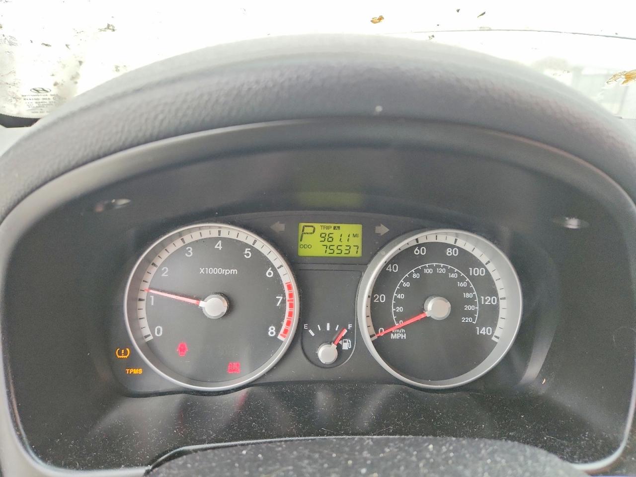 2009 Hyundai Accent Gls White vin: KMHCN46C49U328479