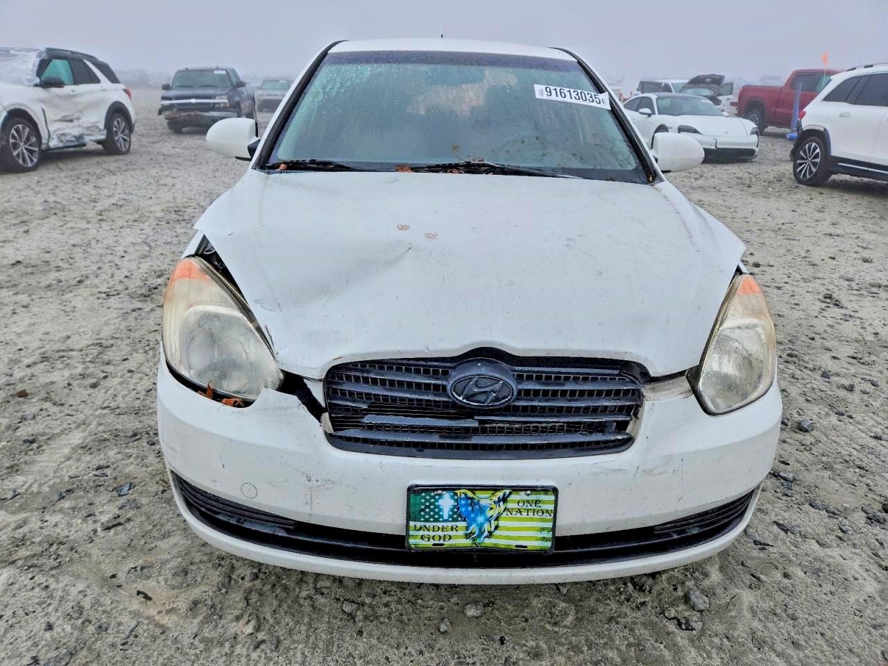 2009 Hyundai Accent Gls White vin: KMHCN46C49U328479