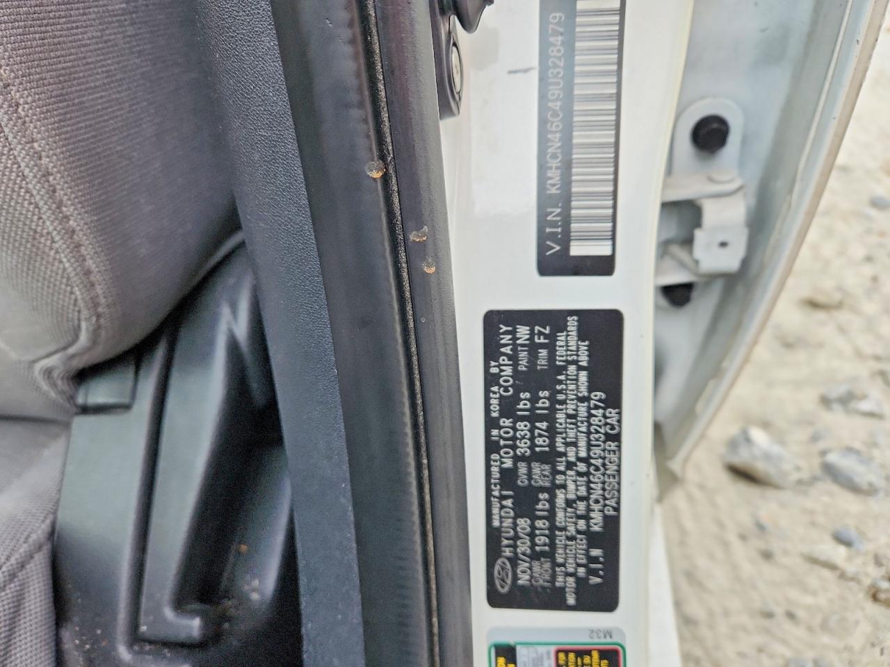 2009 Hyundai Accent Gls White vin: KMHCN46C49U328479