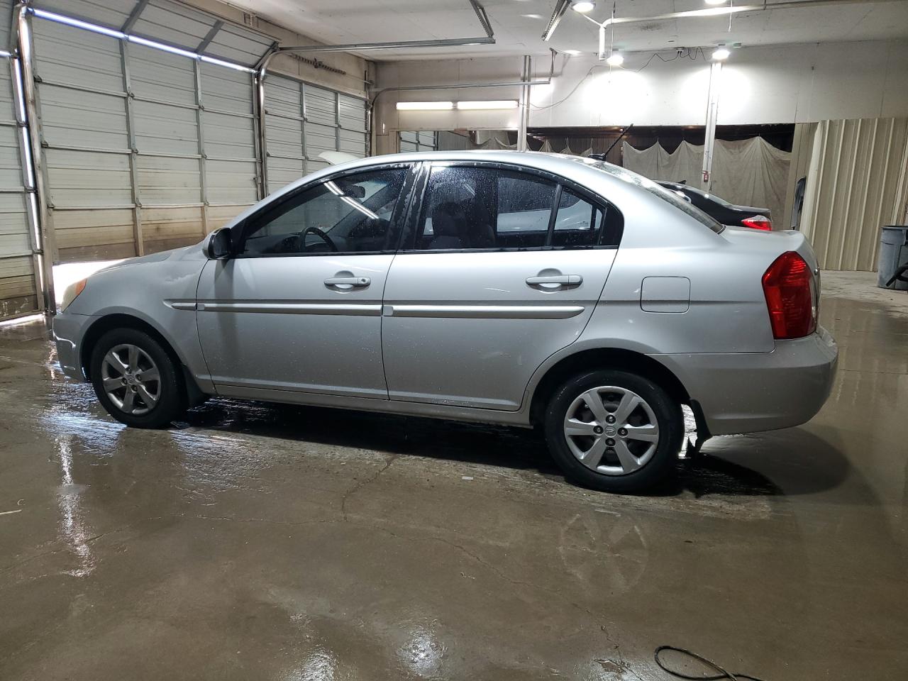 2009 Hyundai Accent Gls Silver vin: KMHCN46C49U349316