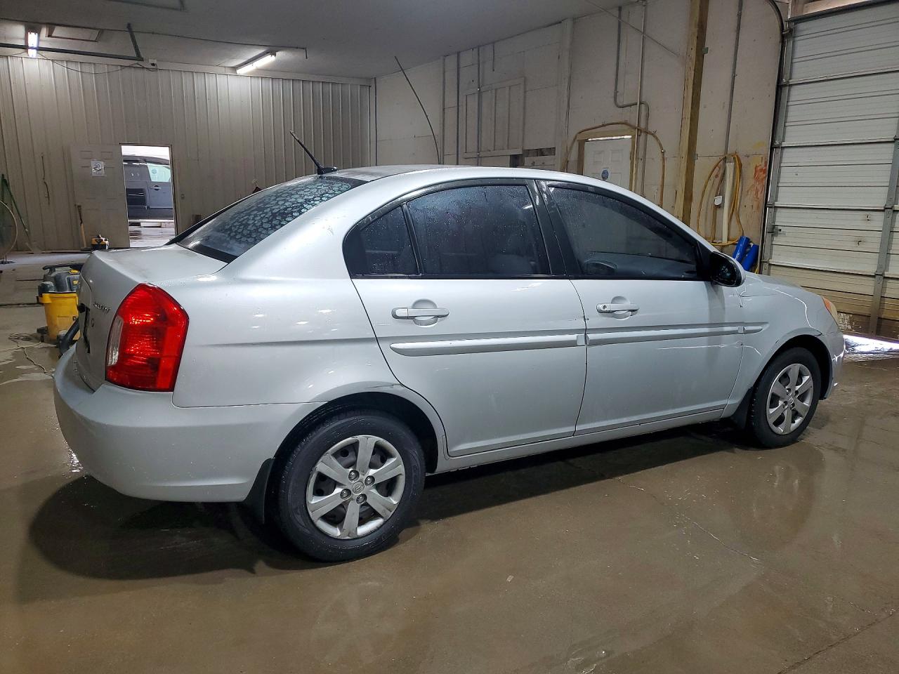 2009 Hyundai Accent Gls Silver vin: KMHCN46C49U349316