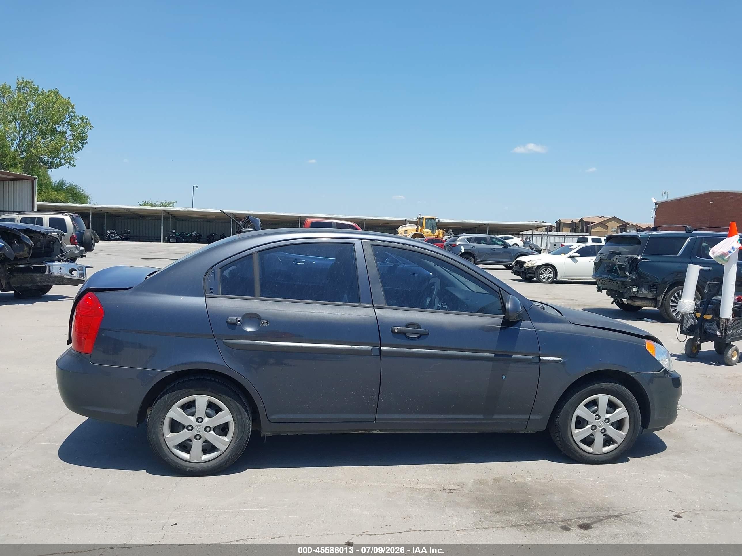 2008 Hyundai Accent Gls Gray vin: KMHCN46C58U244377