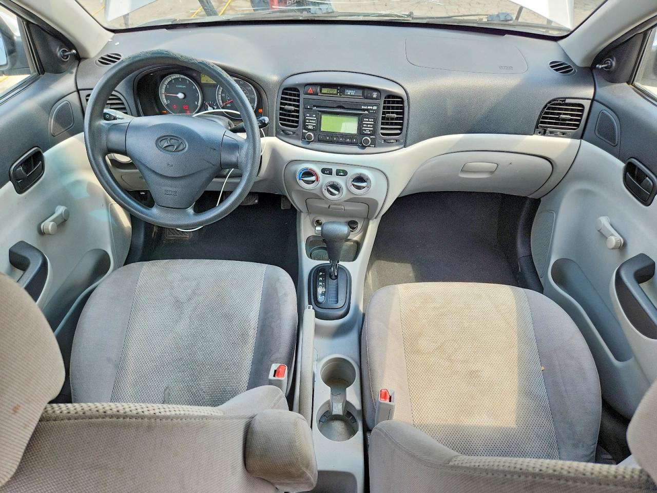 2009 Hyundai Accent Gls Серебряный vin: KMHCN46C59U320598